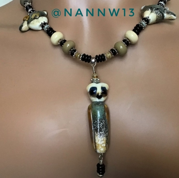 Makers of Poshmark 💗 Beautiful creators! - Picture 5 of 9